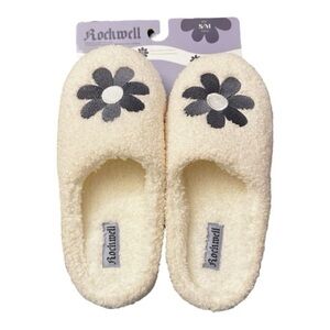 NWT Rockwell Cream Slippers with Flower Design